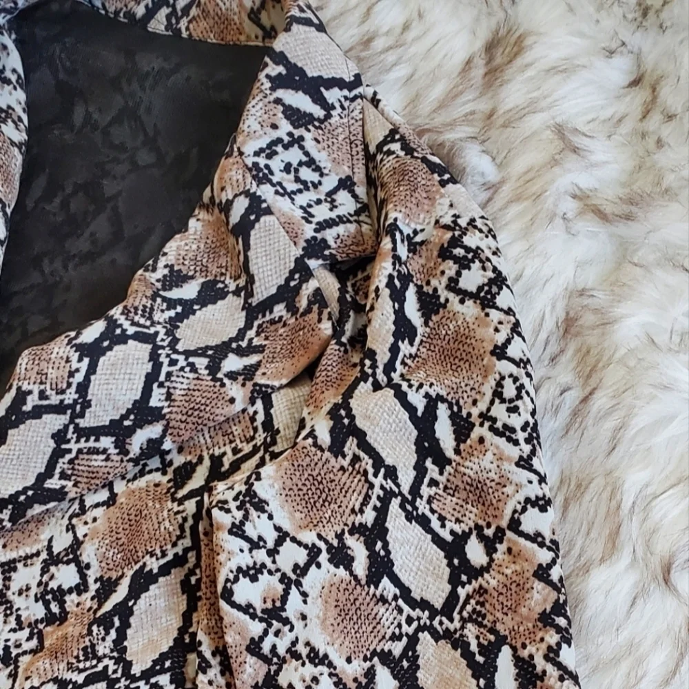 Animal Print Design Jacket 🌴 - Picture 3 of 8